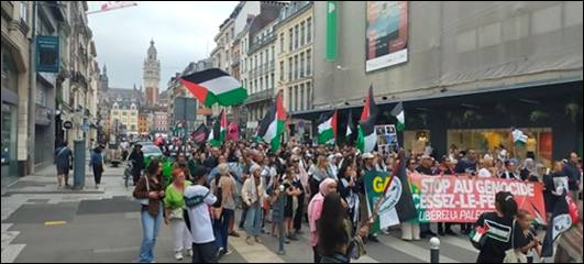 2025-08-16ManifLille1b.jpg