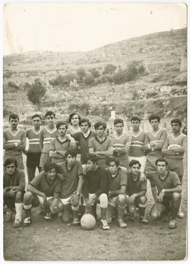 quipe de Taybeh, 1968. La formation tenta avec dautres de mettre sur pied un championnat palestinien dans les annes 1960.  The Palestinian Museum